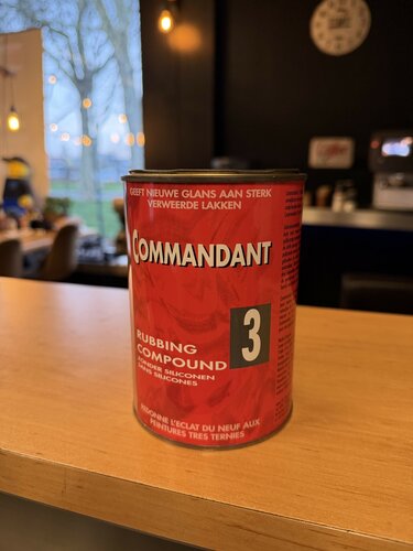 Commandant 3 Rubbing Compound (1000gr) – De Klassieke Lakhersteller [XL RESTPARTIJ DEAL]